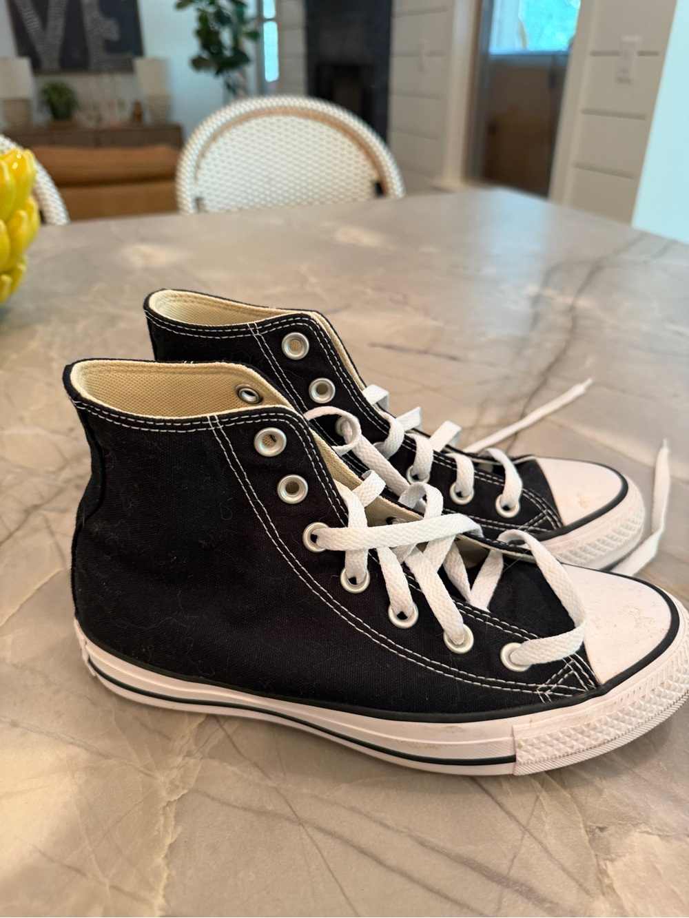 Converse size 6